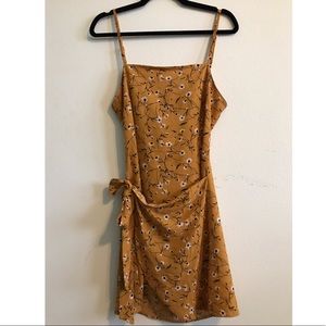 Flower print dress with open tie back